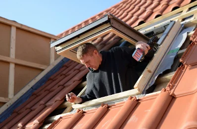 Pose de fenêtres de toit Velux à Reventin-Vaugris